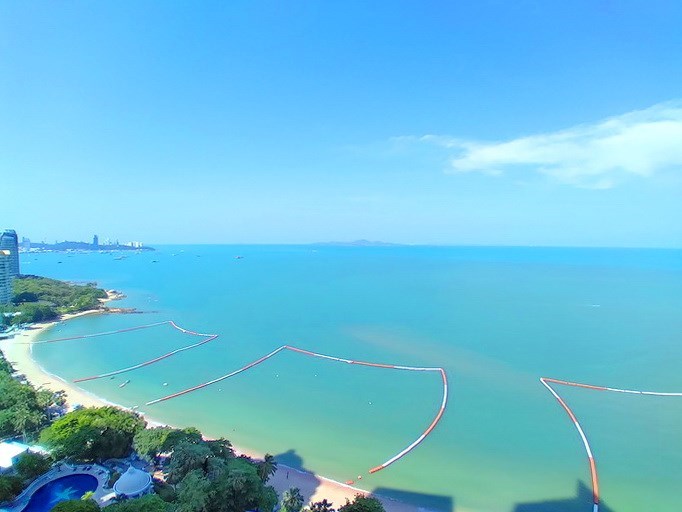 Condominium for rent Northpoint Pattaya showing the sea view 