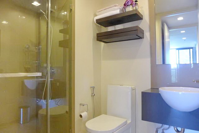 Condominium for rent Pattaya Unixx showing the bathroom Condominium for rent Pattaya Unixx showing the bathroom