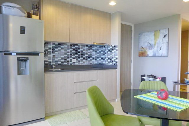 Condominium for rent Pattaya Unixx showing the kitchen