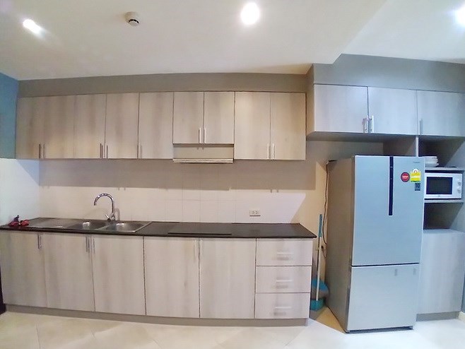 Condominium for rent Pratumnak Hill showing the kitchen Condominium for rent Pratumnak Hill showing the kitchen