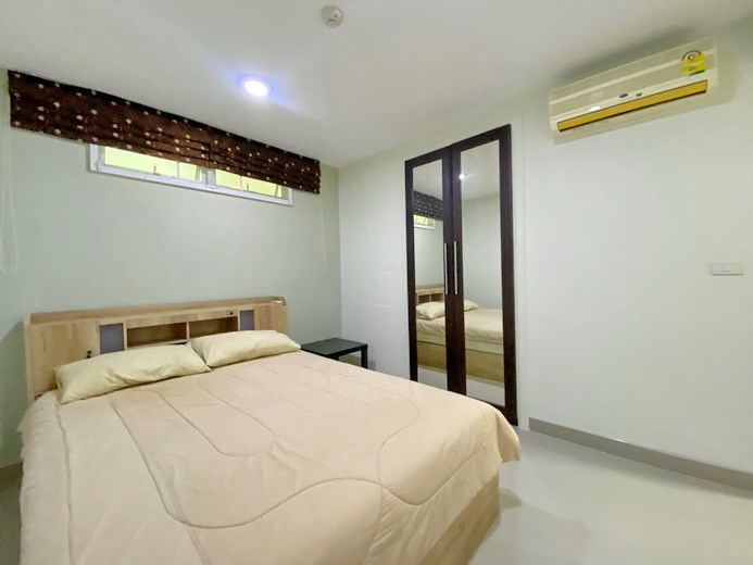 Condominium for rent Pratumnak showing the second bedroom 