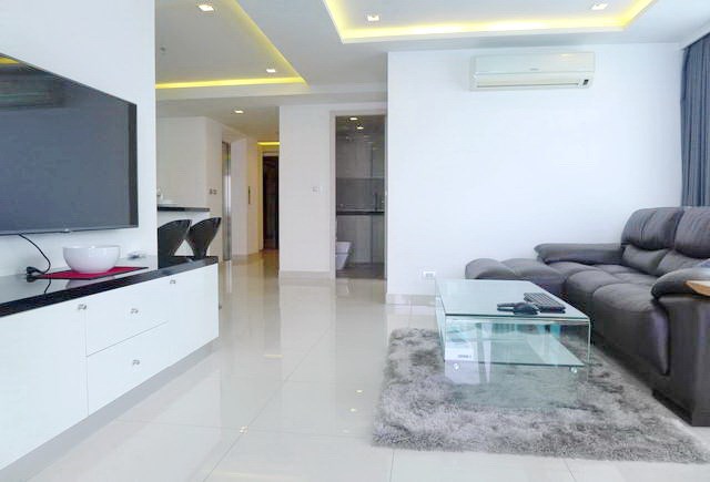 Condominium for rent Wong Amat beach Pattaya showing the living area Condominium for rent Wong Amat beach Pattaya showing the living area