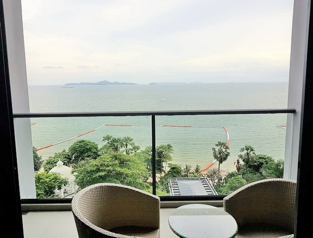 Condominium for rent at Zire Condominium Pattaya showing the balcony 