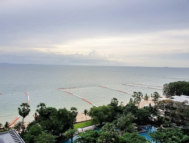 Condominium for rent at Zire Condominium Pattaya showing the sea-view 