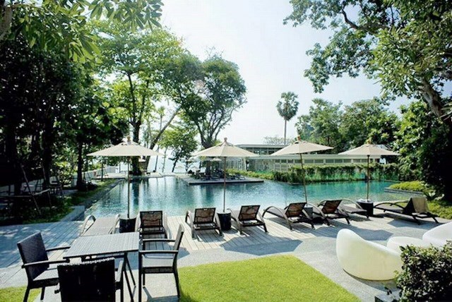 Condominium for rent at Zire Condominium Pattaya showing the communal pool 