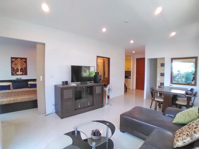 Condominium for sale Pattaya showing the open plan concept 