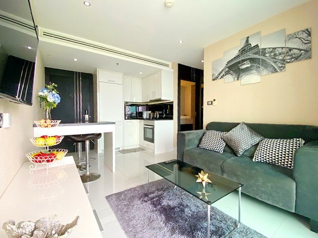 Condominium for sale Pratumnak Hill showing the open plan concept Condominium for sale Pratumnak Hill showing the open plan concept