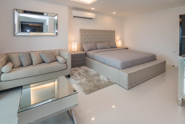 Condominium for sale Pratumnak Pattaya showing the second bedroom furniture 