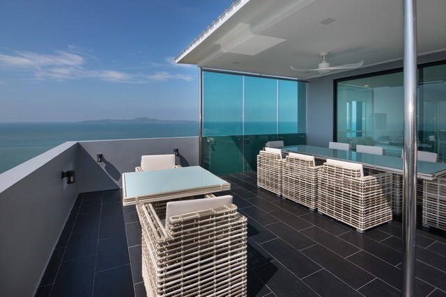 Condominium for sale Pratumnak Pattaya showing the outside dining area and view Condominium for sale Pratumnak Pattaya showing the outside dining area and view