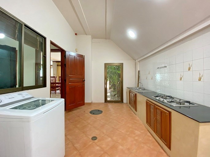 House for rent East Pattaya showing the Thai kitchen and utility area 