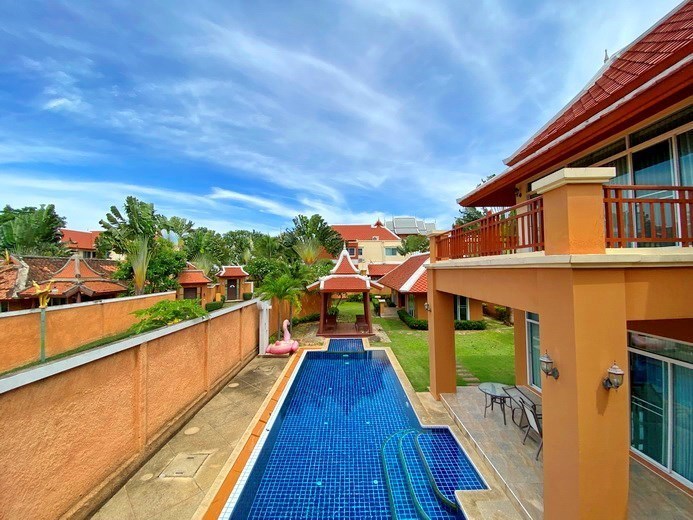 House for rent East Pattaya showing the balcony view 