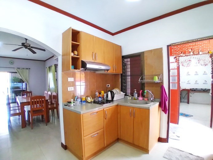 House for rent South Pattaya showing the kitchen House for rent South Pattaya showing the kitchen