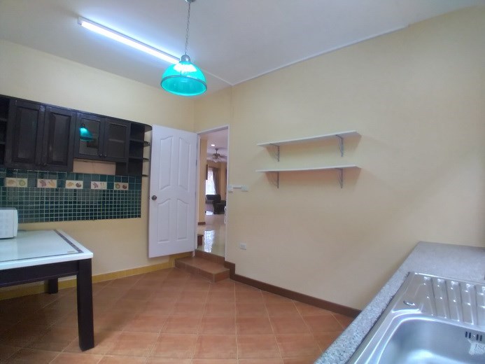 House for rent East Pattaya showing the kitchenette 