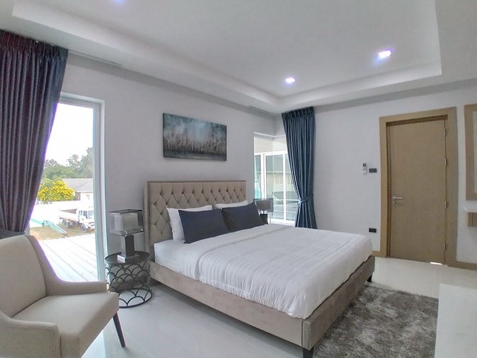 House for rent East Pattaya showing the master bedroom House for rent East Pattaya showing the master bedroom