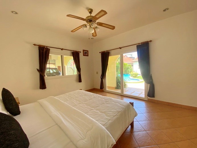 House for rent East Pattaya showing the master bedroom pool view 