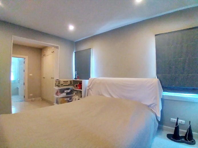 House for rent East Pattaya showing the master bedroom suite House for rent East Pattaya showing the master bedroom suite