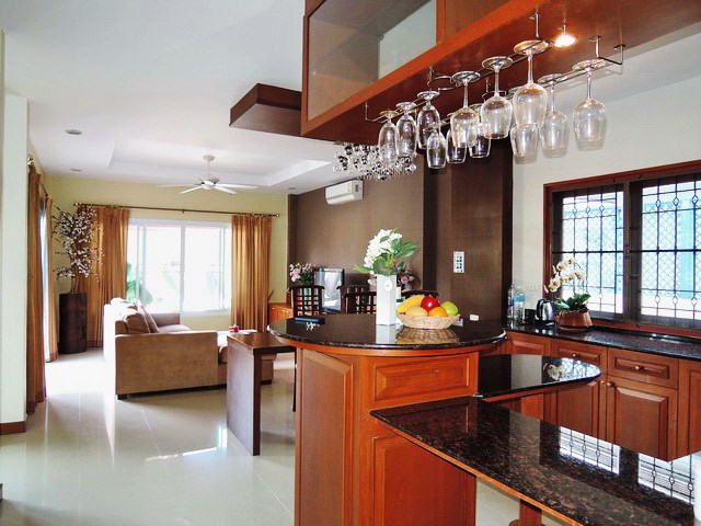 House for rent East Pattaya showing the open plan concept 