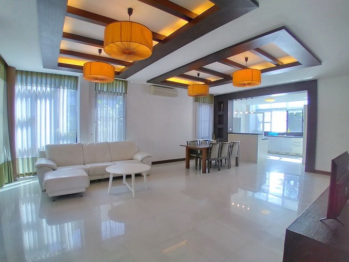House for rent East Pattaya showing the open plan living areas