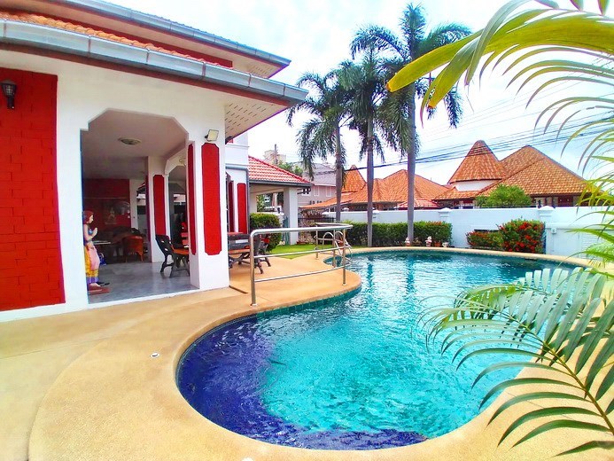 House for rent South Pattaya showing the private pool 