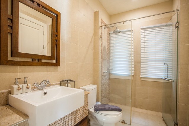 House for sale East Pattaya showing a bathroom 