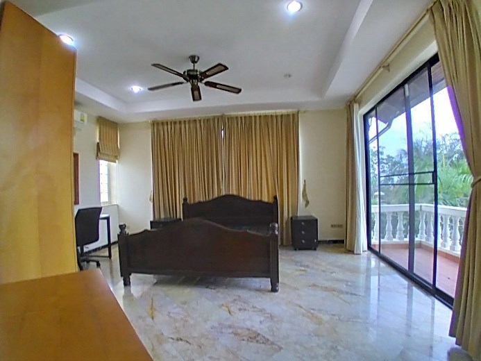 House for rent East Pattaya showing the second bedroom and balcony  