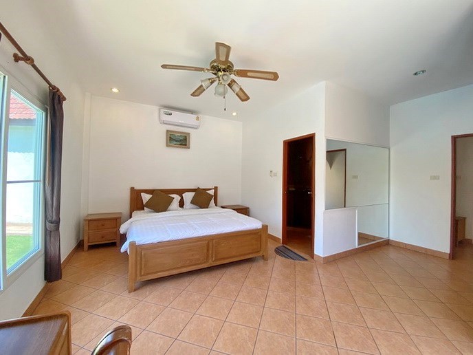 House for rent East Pattaya showing the second bedroom suite 