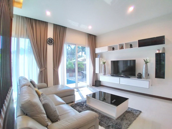 House for rent Huay Yai Pattaya showing the living area House for rent Huay Yai Pattaya showing the living area