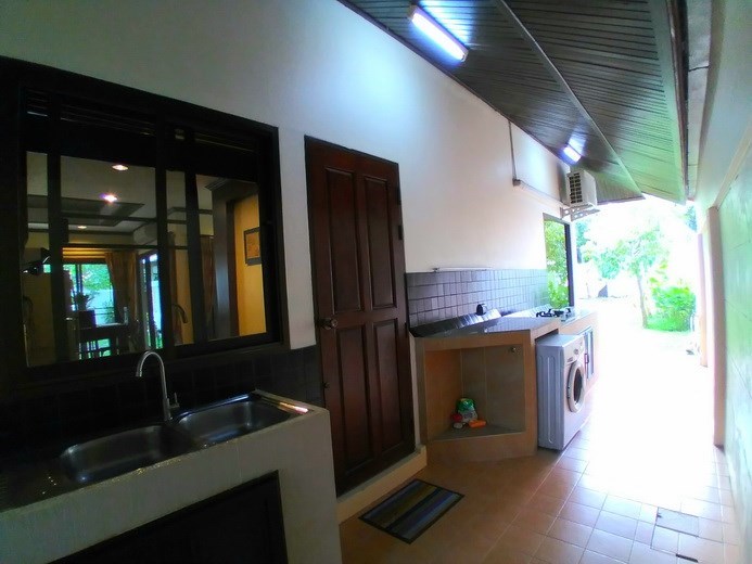 House for rent Huay Yai showing the Thai kitchen House for rent Huay Yai showing the Thai kitchen