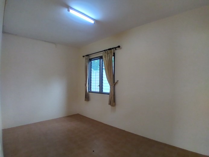 House for rent Huay Yai showing the maid bedroom 
