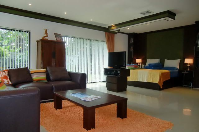 House for rent Jomtien showing the bedroom suite House for rent Jomtien showing the bedroom suite