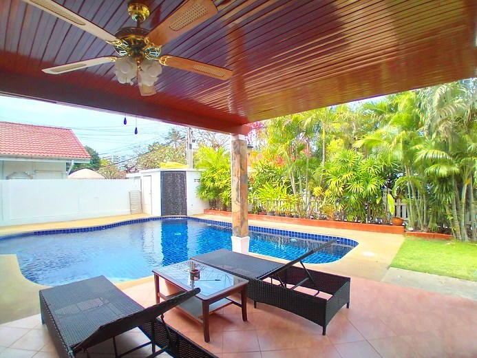 House for rent Jomtien showing the covered terrace House for rent Jomtien showing the covered terrace