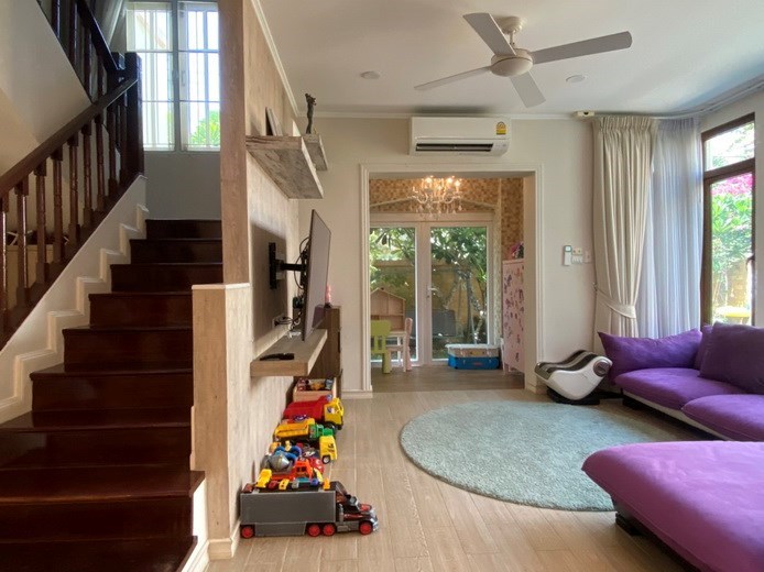 House for rent Jomtien showing the living room House for rent Jomtien showing the living room