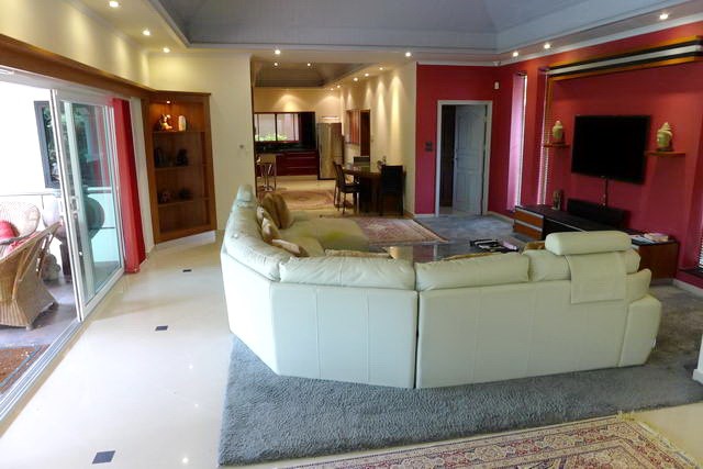 House for rent Jomtien showing the open plan House for rent Jomtien showing the open plan