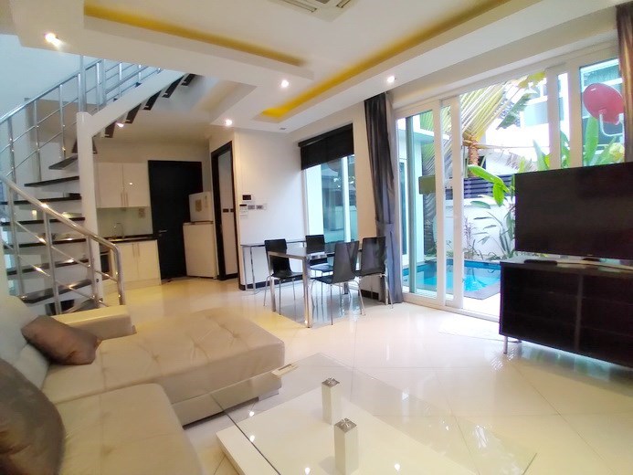 House for rent Jomtien showing the open plan concept 