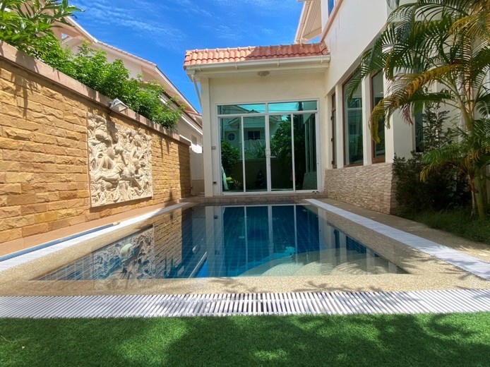 House for rent Jomtien showing the private pool