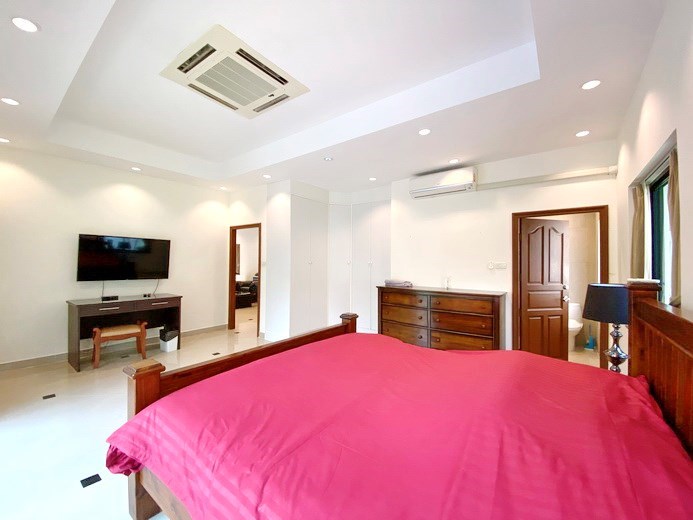 House for rent Jomtien showing the second bedroom suite 