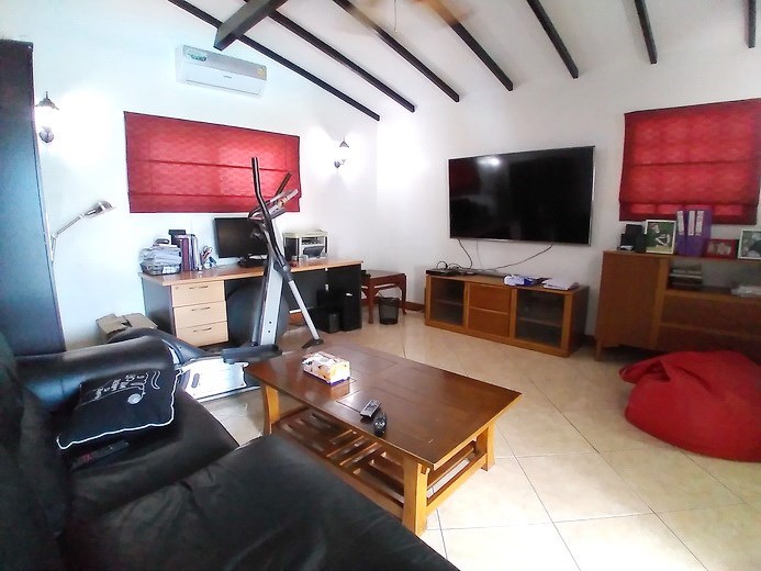 House for rent Mabprachan Pattaya showing the fourth bedroom / media room 