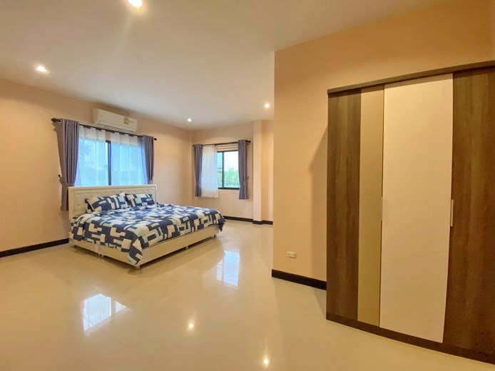 House for rent Mabprachan Pattaya showing the third bedroom House for rent Mabprachan Pattaya showing the third bedroom