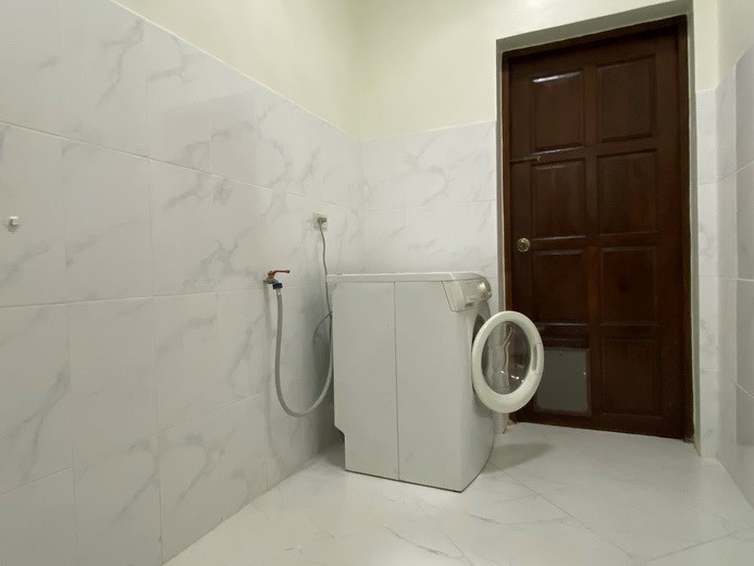 House for rent Mabprachan Pattaya showing the utility area House for rent Mabprachan Pattaya showing the utility area