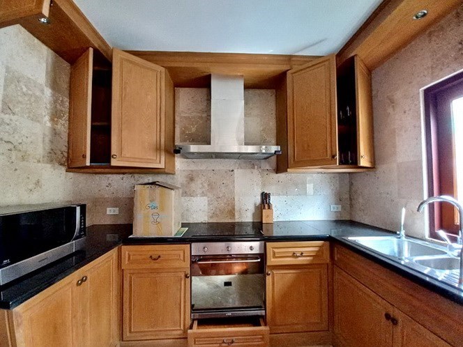 House for rent Na Jomtien showing the kitchen House for rent Na Jomtien showing the kitchen