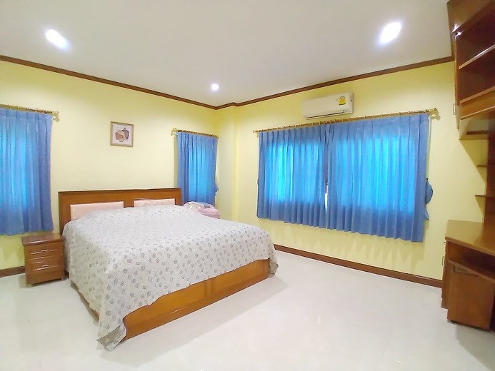 House for rent North Pattaya showing the second bedroom 