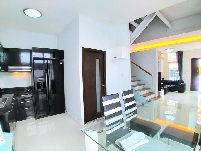 House for rent Pattaya showing the dining area and guest bathroom