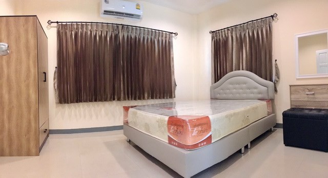 House For Rent Pattaya showing the second bedroom 