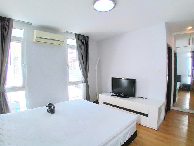 House for rent Pattaya showing the second bedroom suite House for rent Pattaya showing the second bedroom suite