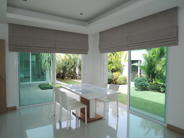 House for rent The Vineyard Pattaya showing the dining area