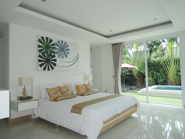House for rent The Vineyard Pattaya showing the master bedroom