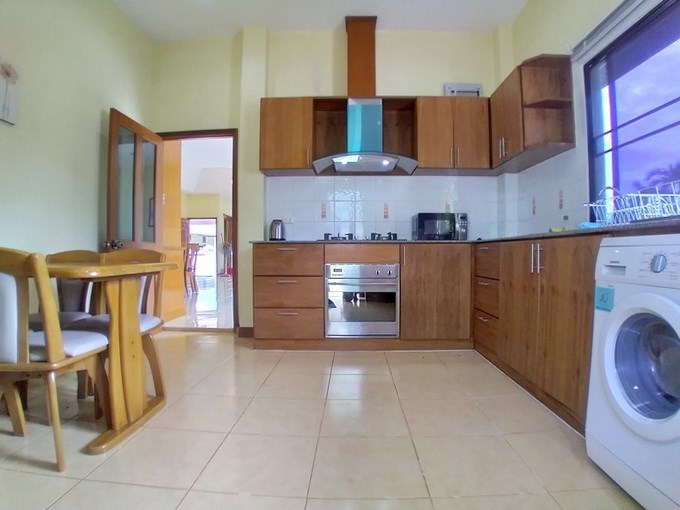 House for rent East Pattaya showing the kitchen House for rent East Pattaya showing the kitchen