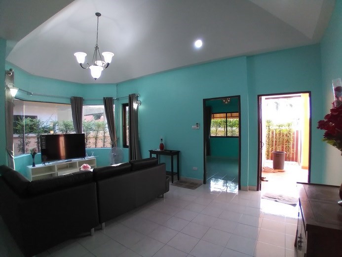 House for rent East Pattaya showing the living area and entrance House for rent East Pattaya showing the living area and entrance