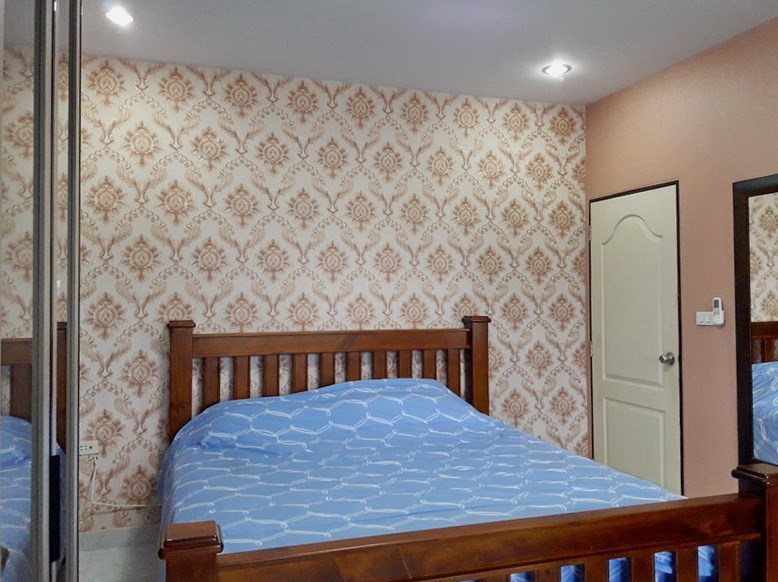 House for rent East Pattaya showing the master bedroom House for rent East Pattaya showing the master bedroom