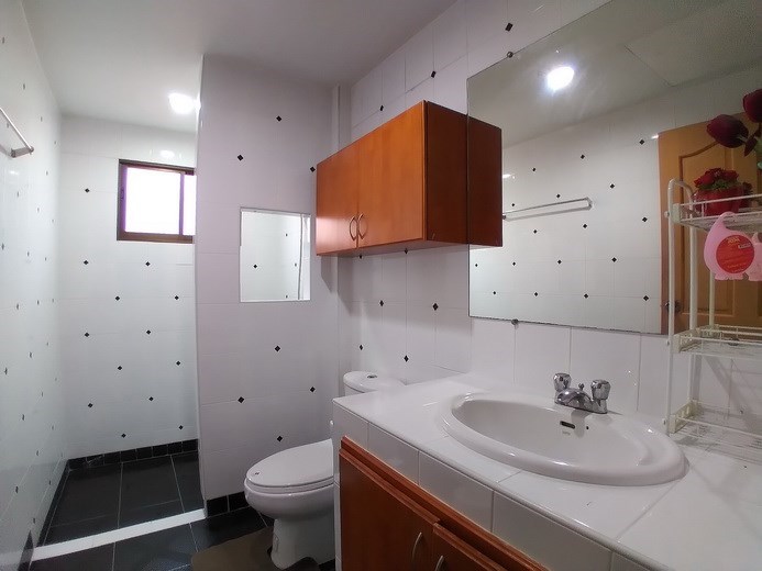 House for rent East Pattaya showing the second bathroom House for rent East Pattaya showing the second bathroom
